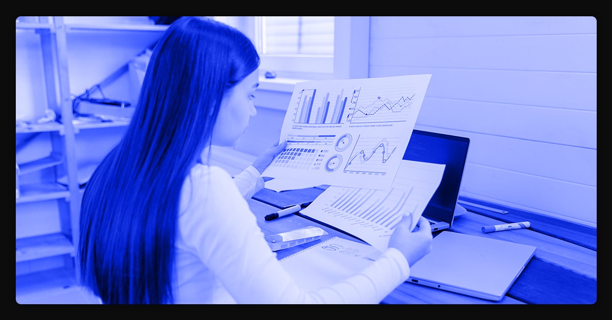 extracting-customer-reviews-for-comparison-analysis